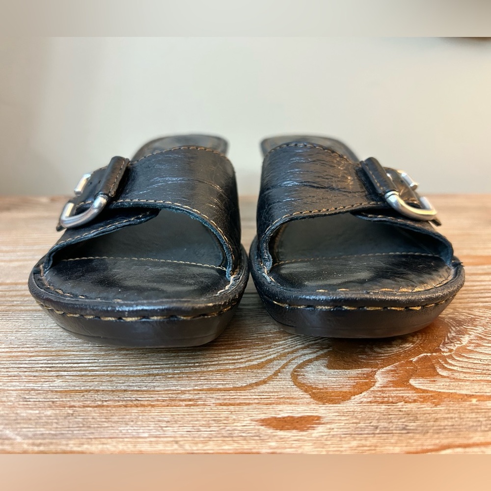 Born Black Leather Wedge Sandals Buckle Upper Sz 7 - Picture 6 of 7